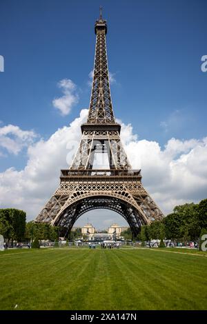 Torre Eiffel (Tour d'Eiffel), Parigi, Francia Foto Stock