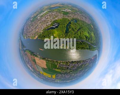 Vista aerea, estuario del fiume Sieg ed estuario del Sieg, Reno e navigazione interna con nave portacontainer, buoi Diescholl del Sieg e della zona forestale Siegaue, Foto Stock