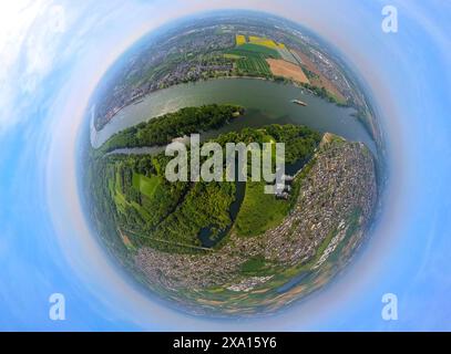 Vista aerea, estuario del fiume Sieg ed estuario del Sieg, Reno e navigazione interna con nave portacontainer, buoi Diescholl del Sieg e della zona forestale Siegaue, Foto Stock