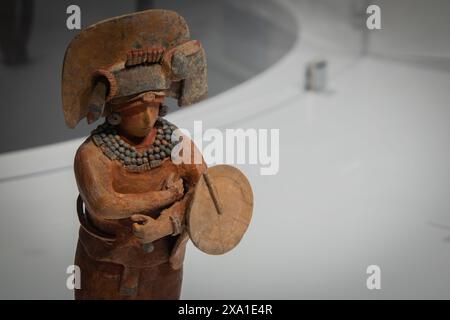 Una reliquia maya conservata di una figura umana. Foto Stock