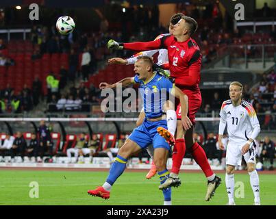 Norimberga, Germania. 3 giugno 2024. Portiere dell'Ucraina Anatoliy Trubin in azione durante l'amichevole Germania contro Ucraina al Max-Morlock-Stadion di Norimberga, Germania. Crediti: Oleksandr Prykhodko/Alamy Live News Foto Stock