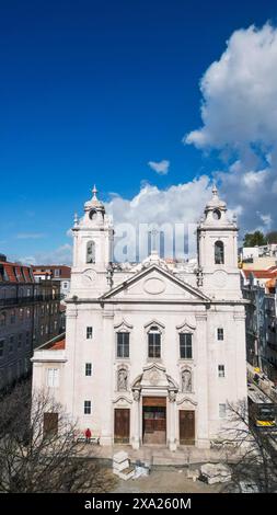 Vista verticale della chiesa di San Paolo a Lisbona, Portogallo Foto Stock