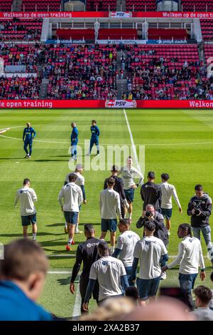 La squadra di calcio olandese del PSV EINDHOVEN DI formazione Open nello stadio Philips Foto Stock