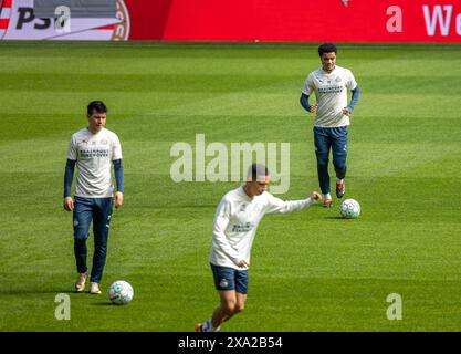 La squadra di calcio olandese del PSV EINDHOVEN DI formazione Open nello stadio Philips Foto Stock