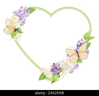 Cornice romantica a forma di cuore in lilla con farfalle bianche. Modello con spazio per il testo dei fiori primaverili. Biglietto d'auguri per Mothe Foto Stock