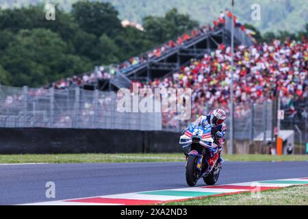 Scarperia, Italia. 2 giugno 2024. Enea Bastianini e Ducati Lenovo Team visti in azione durante il Gran Premio d'Italia Brembo MotoGP GP7 - gara sul circuito del Mugello. (Foto di Fabrizio Carabelli/SOPA Images/Sipa USA) credito: SIPA USA/Alamy Live News Foto Stock