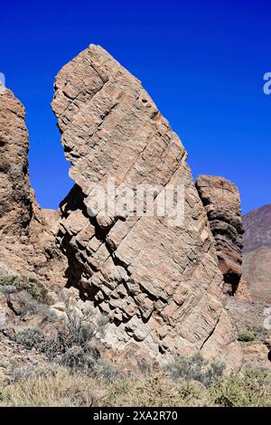 Sulla strada per il monte Teide, El Teide, Pico del Teide, Vulcano nel Parco Nazionale del Teide a Tenerife, Isole Canarie, Spagna, Europa, roccia sublime Foto Stock