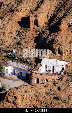 I covarroni, i magazzini scolpiti in pietra, Gorafe, la regione di Guadix, il Granada Geopark, provincia di Granada, Andalusia, Spagna Foto Stock