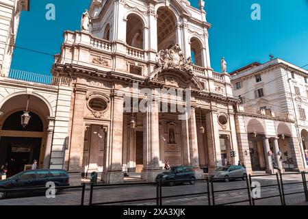 Torino, Italia - 28 marzo 2022: La Chiesa della Santissima Annunziata è una chiesa situata sulla via po a Torino, in Italia, costruita tra il 1648 e il 1656. Foto Stock