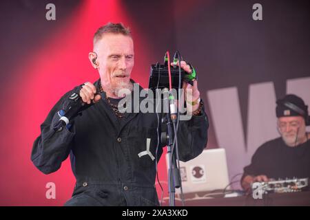 Rob Birch del gruppo stereo MCS Hip Hop che si esibisce al Wychwood Festival, Cheltenham, Regno Unito. 1° giugno 2024, Foto Stock