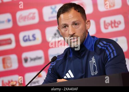 Tubize, Belgio. 4 giugno 2024. L'allenatore del Belgio Domenico tedesco nella foto durante una conferenza stampa della nazionale belga di calcio Red Devils, presso il centro di allenamento della Royal Belgian Football Association a Tubize, martedì 4 giugno 2024. Domani i Red Devils giocheranno un'amichevole contro il Montenegro, in preparazione dei prossimi Campionati europei di Euro 2024 in Germania. BELGA PHOTO VIRGINIE LEFOUR credito: Belga News Agency/Alamy Live News Foto Stock