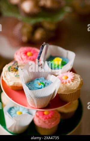 Close up di coloratissimi tortine Foto Stock