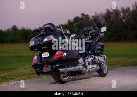 Sunrise, FL, USA - 3 giugno 2024: Honda Goldwing. Moto da crociera. 2008 GL1800. Incrociatore a due posti nero Foto Stock