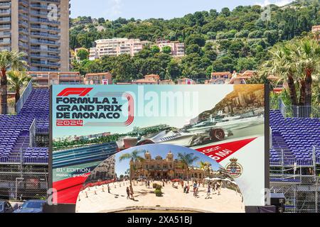 Gran Premio di Monaco 2024. Formula uno Grand Prix de Monaco. Tribuni vuoti e logo sul circuito di Monaco. Foto Stock