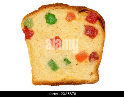 Primo piano con una fetta di torta turca su sfondo bianco Foto Stock