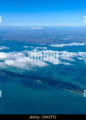 Elliot Key, (a sinistra) nel Biscayne National Park, è la più settentrionale delle vere Florida Keys. Miami, Florida. Sands Key è sulla destra. La città di Homes Foto Stock