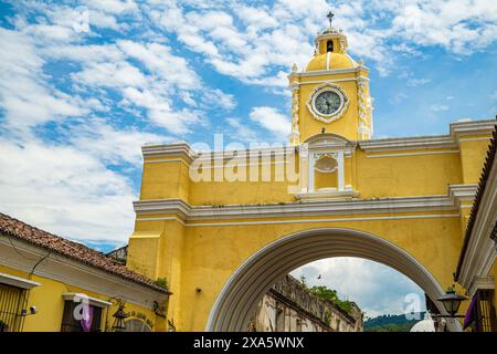 Foto ravvicinata del famoso Arco di Santa Catalina ad Antigua Guatemala. Foto Stock