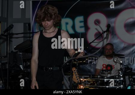 Concerto della Pure 80s band, musica degli indimenticabili anni '80 e '90, Shannon giugno 2024 Hotel Springs Foto Stock