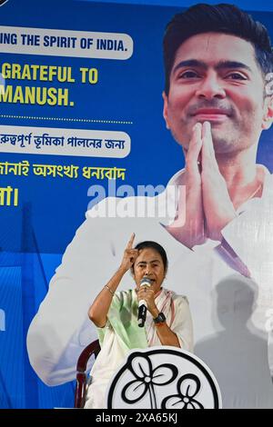 Kolkata, India. 4 giugno 2024. Il primo ministro dello stato indiano del Bengala Occidentale e leader del partito del Trinamool Congress (TMC) Mamata Banerjee si rivolge ai media dopo una vittoria nella maggior parte dei seggi alle elezioni del 2024 di Lok Sabha nello stato del Bengala Occidentale. (Foto di Dipayan Bose/SOPA Images/Sipa USA) credito: SIPA USA/Alamy Live News Foto Stock