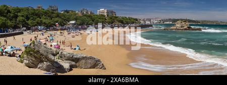 Santander, Spagna - 20 agosto 2022: Playa del Camello, Camel Beach, a Santader, Cantabria, Spagna. Foto Stock