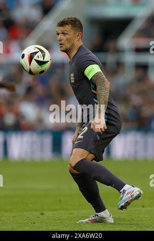 Kieran Trippier of England in azione durante l'amichevole internazionale tra Inghilterra e Bosnia ed Erzegovina al St. James' Park di Newcastle lunedì 3 giugno 2024. (Foto: Mark Fletcher | mi News) crediti: MI News & Sport /Alamy Live News Foto Stock