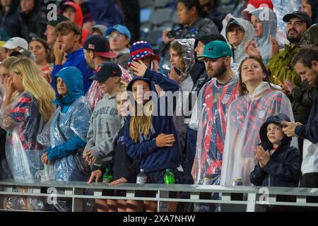 Minneapolis, Minnesota, Stati Uniti. 4 giugno 2024. Tifosi durante una partita amichevole internazionale di calcio tra le squadre nazionali femminili degli Stati Uniti e della Repubblica di Corea all'Allianz Field di St. Paul. Gli Stati Uniti hanno vinto 3-0. (Immagine di credito: © Steven Garcia/ZUMA Press Wire) SOLO PER USO EDITORIALE! Non per USO commerciale! Crediti: ZUMA Press, Inc./Alamy Live News Foto Stock