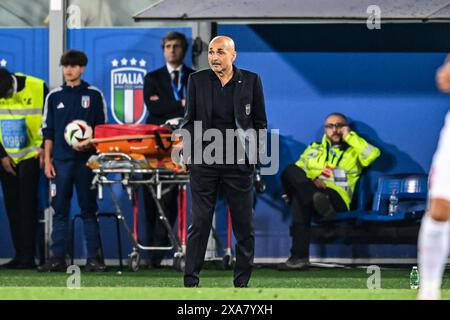 Ritratto del capo allenatore italiano Luciano Spalletti durante l'Italia contro Turkiye, partita amichevole di calcio a Bologna, Italia, 04 giugno 2024 Foto Stock