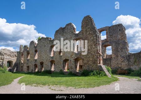 Le rovine del castello di Staufen a Breisgau, regione viticola, Markgraeflerland, Foresta Nera, Baden-Wuerttemberg, Germania Foto Stock