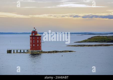 Vecchio faro di legno Kjeungskjaer situato a Oerland, Norvegia Foto Stock