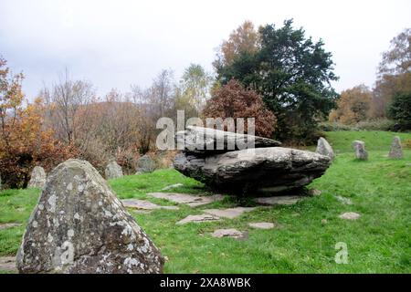 The Rocking Stone on Coedpenmaen Common era un luogo di incontro pubblico a Pontypridd dai cartisti ai druidi, anche il dottor William Price si rivolse al pubblico Foto Stock