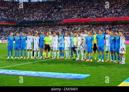 Foto Teamfoto: Jamal Musiala, DFB 10 Pascal Gross, DFB 5 Waldemar Anton, DFB 16 Joshua Kimmich, DFB 6 Maximilian Mittelstaedt, DFB 18 Ilkay Guendogan, DFB 21 Kai Havertz, DFB 7 Robert Andrich, DFB 23 Florian Wirtz, Nr. 17 DFB Oleksandr Svatok, Uksandr 3, Taratok, Ulyksandr, IKKKANKSANDR. UKR 13 Anatoliy Trubin, UKR 12 Roman Yaremchuk, UKR 9 Mykola MATWIJENKO, UKR 22 Yukhym Konoplia, UKR 2 Viktor Tsygankov, UKR 15 Oleksandr Zinchenko, UKR 17 Mykhaylo Mudryk, UKR 10 Mykola Shaparenko, UKR 19 prima della partita amichevole GERMANIA - UCRAINA 0-0 DEUTSCHLAND in preparazione all'Europa Foto Stock