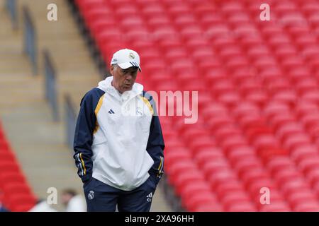 Londra, Regno Unito. 31 maggio 2024. Carlo Ancelotti (Real Madrid) visto durante l'allenamento ufficiale prima della finale di UEFA Champions League 2024 tra il Borussia Dortmund e il Real Madrid allo stadio di Wembley. (Foto di Maciej Rogowski/SOPA Images/Sipa USA) credito: SIPA USA/Alamy Live News Foto Stock