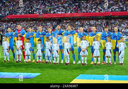 Teamfoto: Oleksandr Svatok, UKR 3 Taras STEPANENKO, UKR 6 Ilya Zabarnyi, UKR 13 Anatoliy Trubin, UKR 12 Roman Yaremchuk, UKR 9 Mykola MATWIJENKO, UKR 22 Yukhym Konoplia, UKR 2 Viktor Tsygankov, UKR 15 UKR 19 prima dell'amichevole GERMANIA - UCRAINA 0-0 DEUTSCHLAND - UCRAINA in preparazione ai Campionati europei 2024 il 3 giugno 2024 a Norimberga, Germania. Fotografo: ddp Images/STAR-Images credito: ddp media GmbH/Alamy Live News Foto Stock