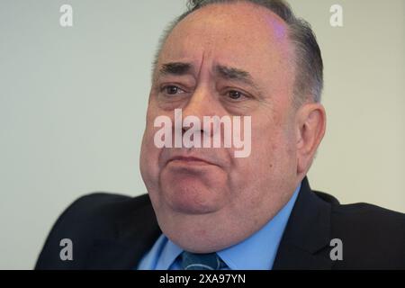 Londra, Regno Unito. 5 giugno 2024. Alex Salmond - ex primo ministro della Scozia e attuale leader del Partito ALBA a un briefing per le elezioni generali di Westminster dove ha annunciato che il Partito ALBA schiererà e sosterrà 20 candidati alle elezioni di luglio. Credito: Justin ng/Alamy Live News. Foto Stock