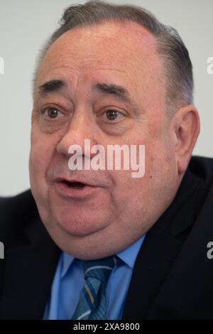 Londra, Regno Unito. 5 giugno 2024. Alex Salmond - ex primo ministro della Scozia e attuale leader del Partito ALBA a un briefing per le elezioni generali di Westminster dove ha annunciato che il Partito ALBA schiererà e sosterrà 20 candidati alle elezioni di luglio. Credito: Justin ng/Alamy Live News. Foto Stock