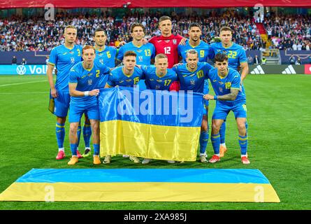 Teamfoto: Oleksandr Svatok, UKR 3 Taras STEPANENKO, UKR 6 Ilya Zabarnyi, UKR 13 Anatoliy Trubin, UKR 12 Roman Yaremchuk, UKR 9 Mykola MATWIJENKO, UKR 22 Yukhym Konoplia, UKR 2 Viktor Tsygankov, UKR 15 UKR 19 prima dell'amichevole GERMANIA - UCRAINA 0-0 DEUTSCHLAND - UCRAINA in preparazione ai Campionati europei 2024 il 3 giugno 2024 a Norimberga, Germania. Fotografo: ddp Images/STAR-Images credito: ddp media GmbH/Alamy Live News Foto Stock