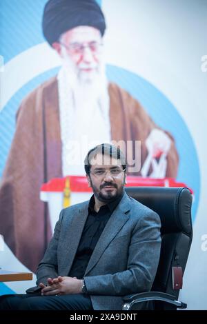 Teheran, Iran. 3 giugno 2024. Il ministro delle strade e dello sviluppo urbano Mehrdad Bazrpash registra il suo nome come candidato per le elezioni presidenziali del giugno 28 presso il Ministero dell'interno di Teheran, Iran, lunedì 3 giugno 2024. (Foto di Sobhan Farajvan/Pacific Press/Sipa USA) credito: SIPA USA/Alamy Live News Foto Stock