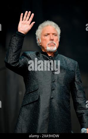 Tom Jones, V2012, Hylands Park, Chelmsford, Essex, Regno Unito - 19 agosto 2012 Foto Stock