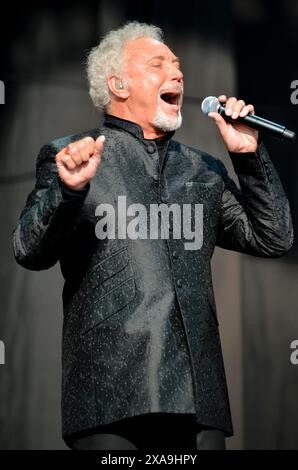 Tom Jones, V2012, Hylands Park, Chelmsford, Essex, Regno Unito - 19 agosto 2012 Foto Stock