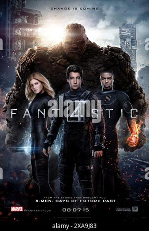 Fantastic Four (2015) diretto da Josh Trank e interpretato da Miles Teller, Jamie Bell, Kate Mara e Michael B. Jordan. Quattro giovani estranei si teletrasportano in un universo alternativo e pericoloso che altera la loro forma fisica in modi scioccanti. I quattro devono imparare a sfruttare le loro nuove abilità e lavorare insieme per salvare la Terra da un ex amico diventato nemico. US un foglio poster ***SOLO PER USO EDITORIALE***. Credito: BFA / Twentieth Century Fox Foto Stock