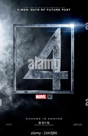 Fantastic Four (2015) diretto da Josh Trank e interpretato da Miles Teller, Jamie Bell, Kate Mara e Michael B. Jordan. Quattro giovani estranei si teletrasportano in un universo alternativo e pericoloso che altera la loro forma fisica in modi scioccanti. I quattro devono imparare a sfruttare le loro nuove abilità e lavorare insieme per salvare la Terra da un ex amico diventato nemico. Poster US Advance ***SOLO PER USO EDITORIALE***. Credito: BFA / Twentieth Century Fox Foto Stock