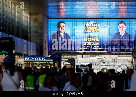 Roma, Italia. 5 giugno 2024. Propaganda di Matteo Salvini per le elezioni europee a stazione termini - politica - Roma, Italia - Mercoledì, 5 giugno 2024 (foto Cecilia Fabiano/LaPresse) propaganda di Matteo Salvini per le elezioni europee alla stazione termini - politica - Roma, Italia - mercoledì 5 giugno 2024 (foto Cecilia Fabiano/LaPresse) credito: LaPresse/Alamy Live News Foto Stock