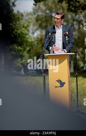 Skanderborg, Danimarca. 5 giugno 2024. Il leader dell'opposizione, Alex Vanopslagh, leader del partito dell'Alleanza Liberale, parla alla riunione della Costituzione nel parco cittadino di Skanderborg, mercoledì 5 giugno 2024 Credit: Ritzau/Alamy Live News Foto Stock