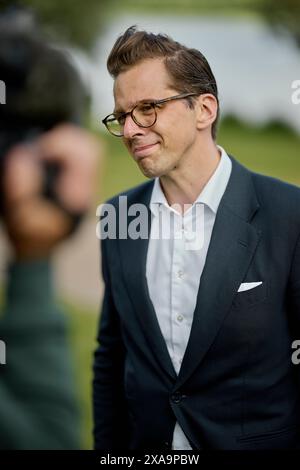 Skanderborg, Danimarca. 5 giugno 2024. Il leader dell'opposizione, Alex Vanopslagh, leader del partito dell'Alleanza Liberale, parla alla riunione della Costituzione nel parco cittadino di Skanderborg, mercoledì 5 giugno 2024 Credit: Ritzau/Alamy Live News Foto Stock