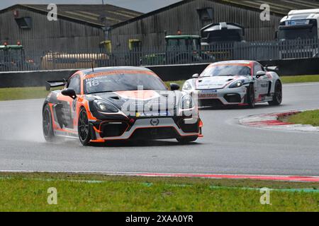 Sebastian Hopkins, Team Parker Racing, Porsche 718 Cayman GT4 RS Clubsport, Porsche Sprint Challenge Gran Bretagna 2024, una singola serie di marchi con una Foto Stock