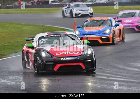 Darelle Wilson, Aalco con JWB Motorsport, Porsche 718 Cayman GT4 Clubsport, Porsche Sprint Challenge Gran Bretagna 2024, una singola serie di marchi con Foto Stock