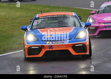 Paul Porter, Team Parker Racing, Porsche 718 Cayman GT4 Clubsport, Porsche Sprint Challenge Gran Bretagna 2024, una singola serie di marchi con tutti i piloti Foto Stock