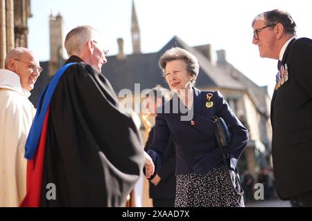 RITRASMISSIONE DELLA POSIZIONE CORRETTA la Principessa reale, presidente della Commonwealth War Graves Commission, partecipa al servizio annuale della Commonwealth War Graves Commission di commemorazione nella cattedrale di Bayeux, a Bayeux, in Francia, durante gli eventi per celebrare il 80 ° anniversario del D-Day. Data foto: Mercoledì 5 giugno 2024. Foto Stock