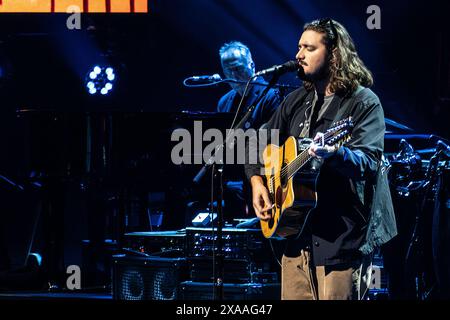 Manchester, Regno Unito. 4 giugno 2024. Le leggende del rock AMERICANO Eagles si esibiscono al Co-Op Live di Manchester, come parte del loro tour "The Long Goodbye". Crediti fotografici: Thomas Jackson/Alamy Live News Foto Stock