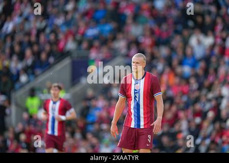 Oslo 20240605. Erling Braut Haaland durante la partita privata internazionale di calcio tra Norvegia e Kosovo allo stadio Ullevaal. Foto: Fredrik Varfjell / NTB Foto Stock